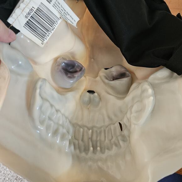 Skull Hooded Cape Mask Adult Halloween The Paper Magic Group 1996 - Picture 8 of 8